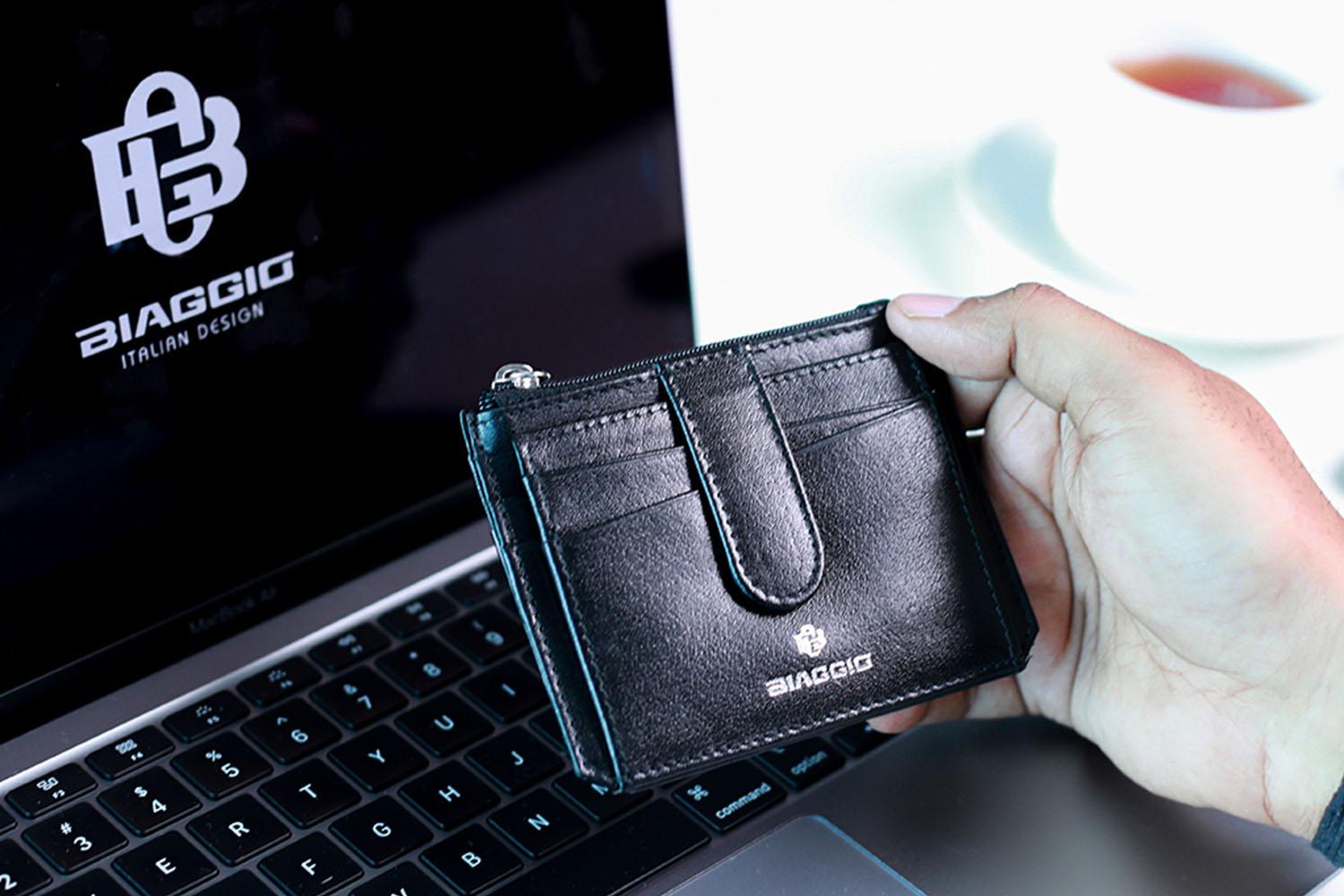 Leather tote product shot